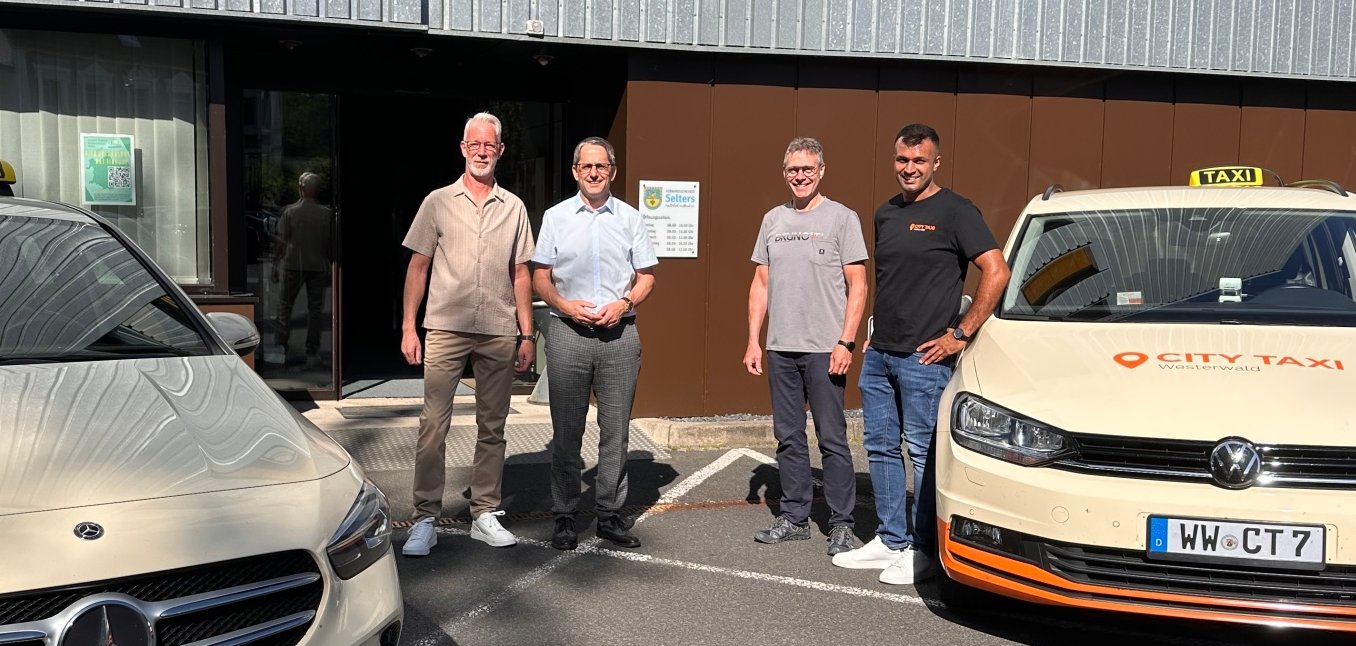 Pressefoto Senioren- und Jugendtaxi