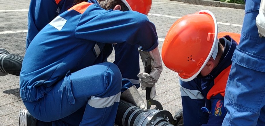 Kuppeln - Jugendfeuerwehr in Aktion