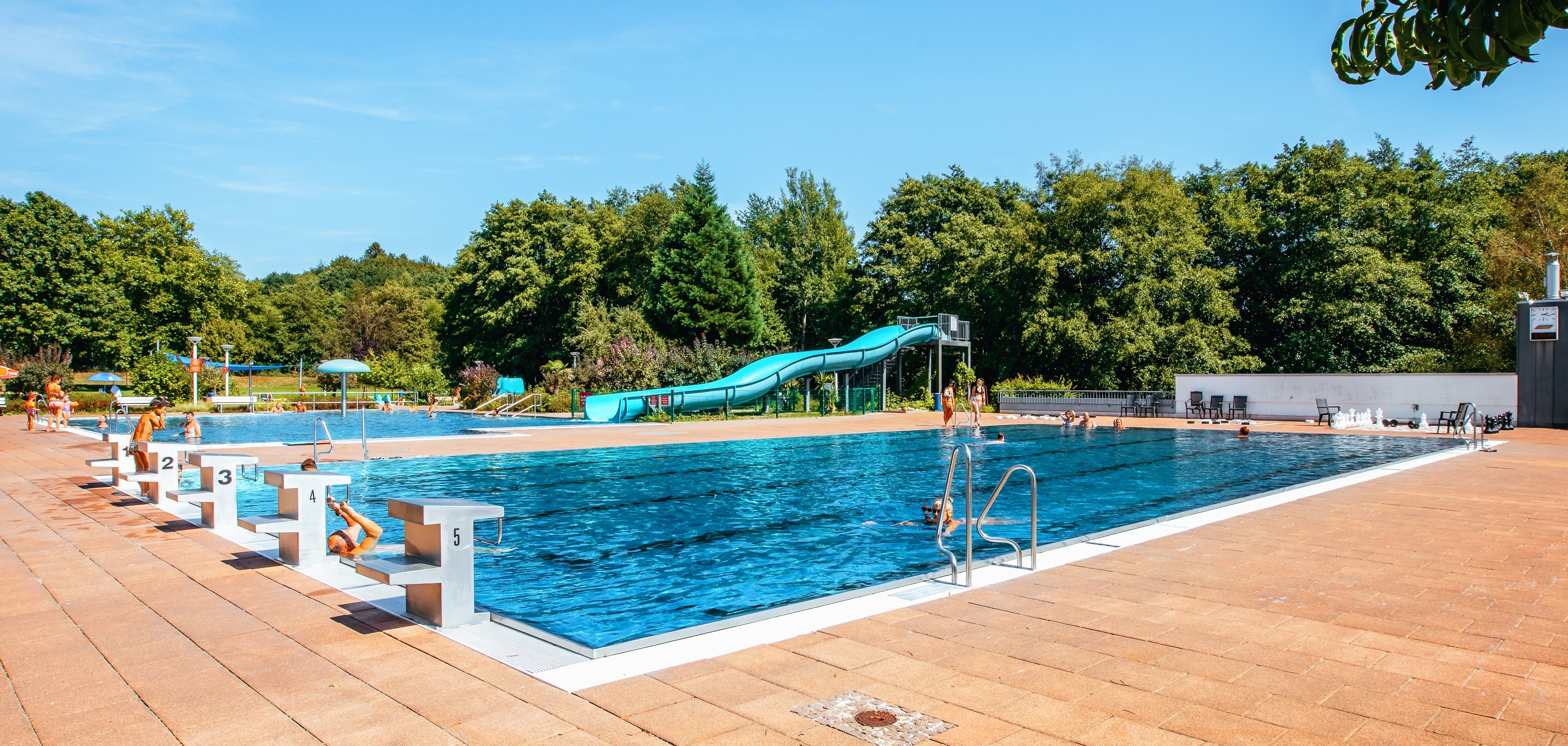 Foto Schwimmbecken Freibad