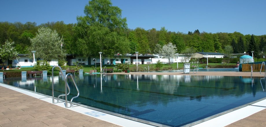 Schwimmer Becken Freibad