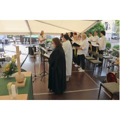 Gottesdienst bei Jedem Sayn Tal