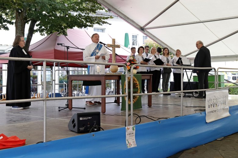 Ökumenischer Gottesdienst mit dem „Ukrainischen Chor der Hoffnung“