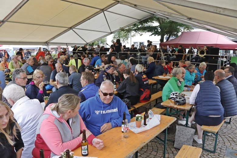 Frühschoppen mit dem Musikverein Marienrachdorf