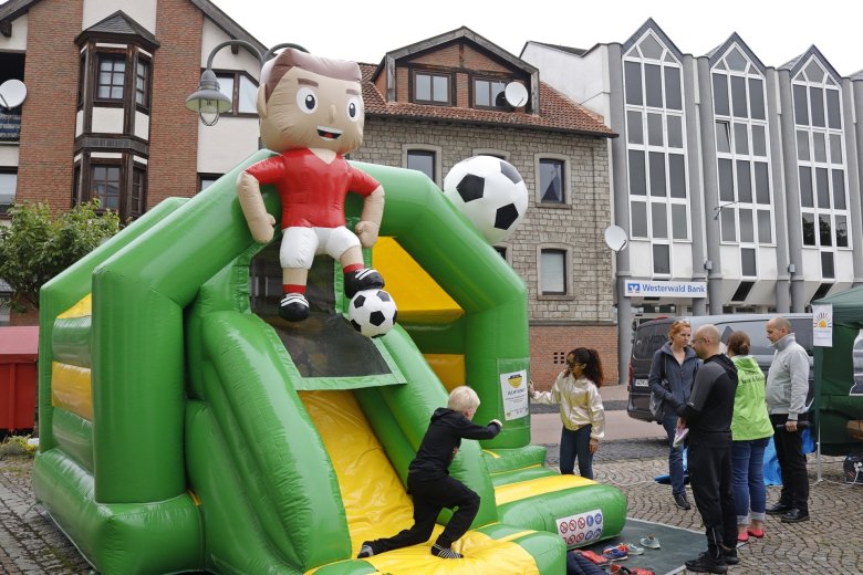 Hüpfburg / Pressefoto Jedem Sayn Tal