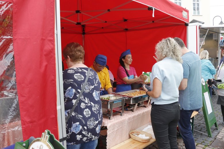 Marktstand / Pressefoto Jedem Sayn Tal